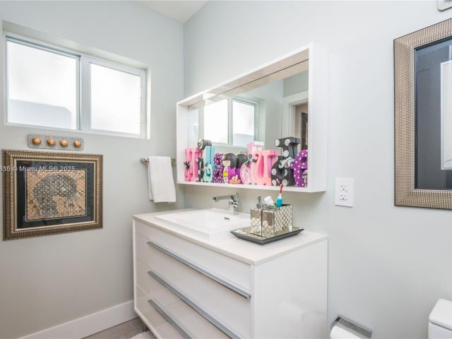 Продажа дома по адресу 9737 SW 98th St - фото 6041349