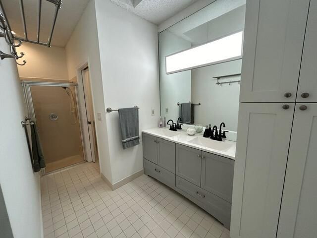 Дом в аренду по адресу 2225 NW 53rd Street - фото 6598490