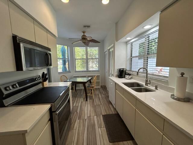 Дом в аренду по адресу 2225 NW 53rd Street - фото 6598494