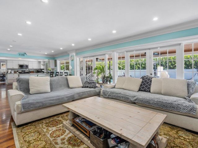 Дом в аренду по адресу 900 SW 16th Street - фото 5941612