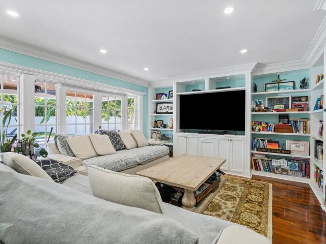 Дом в аренду по адресу 900 SW 16th Street - фото 5941615