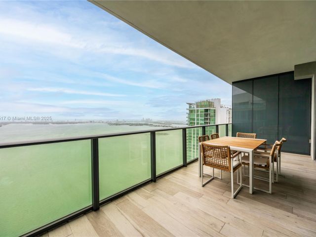 Продажа квартиры #4906 - фото 6077775