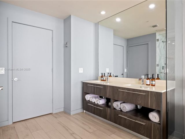 Продажа квартиры #4906 - фото 6077782