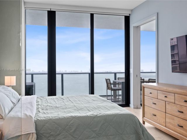 Продажа квартиры #4906 - фото 6077787