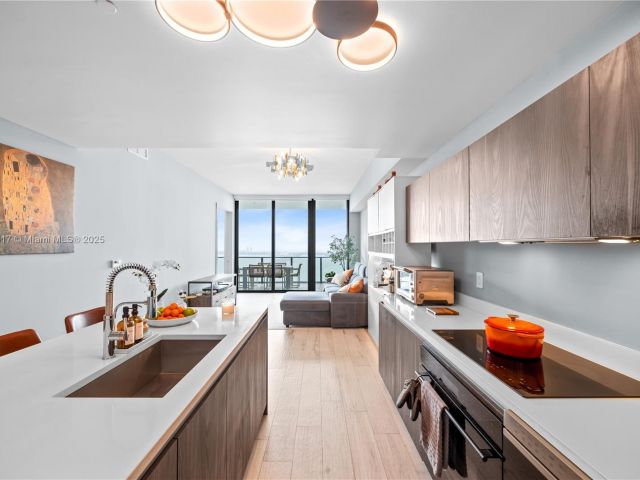 Продажа квартиры #4906 - фото 6077789