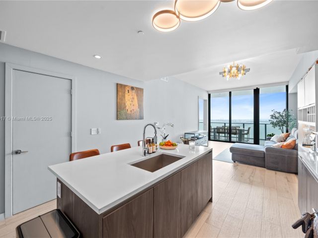 Продажа квартиры #4906 - фото 6077790