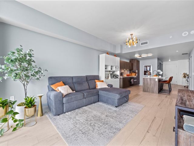 Продажа квартиры #4906 - фото 6077793