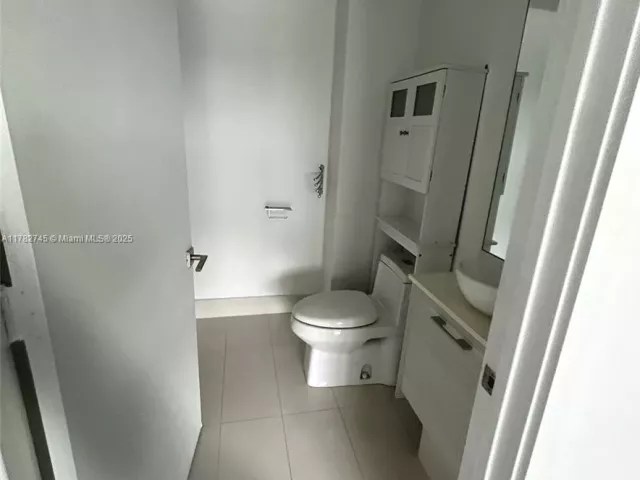 Продажа квартиры # - фото 5928161