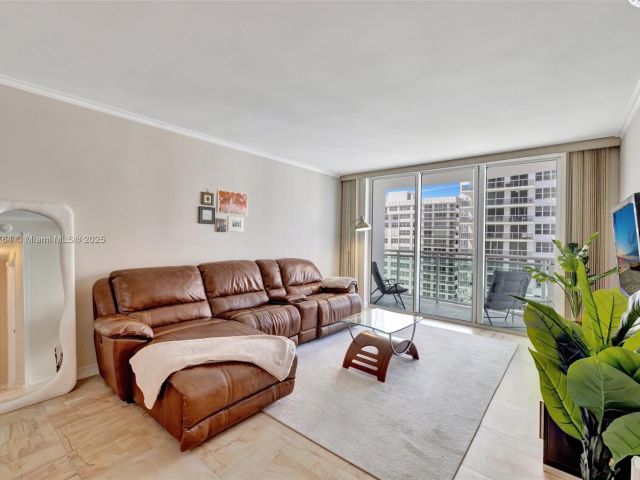 Продажа квартиры #1507 - фото 5919853