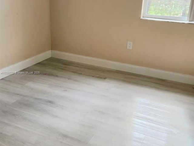 Продажа дома по адресу 412 NW 108th Ter - фото 5884012