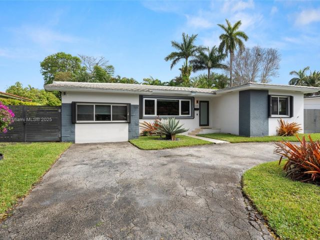 Продажа дома по адресу 425 NE 114th St - фото 5956160