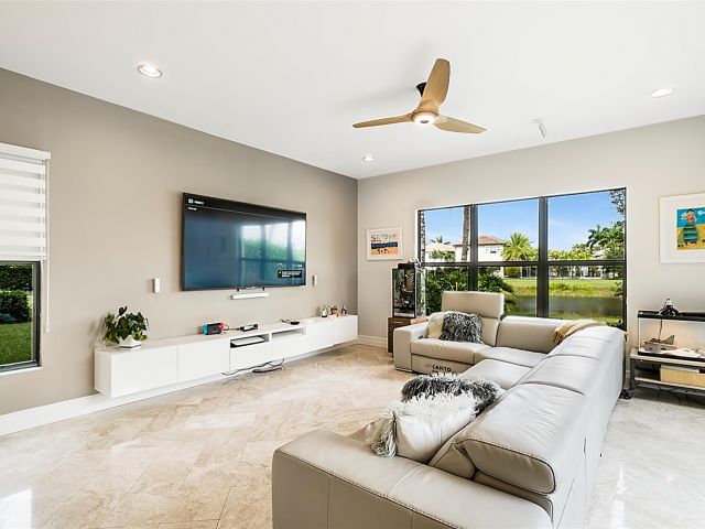 Продажа дома по адресу 16621 Germaine Dr - фото 5880290