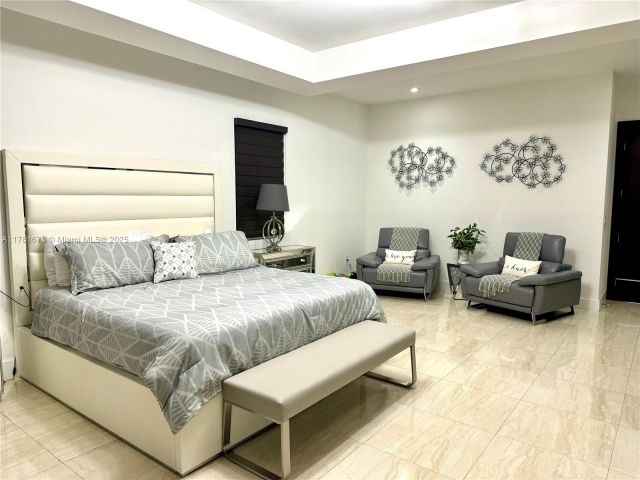 Продажа дома по адресу 8272 NW 33rd Ter - фото 5860947