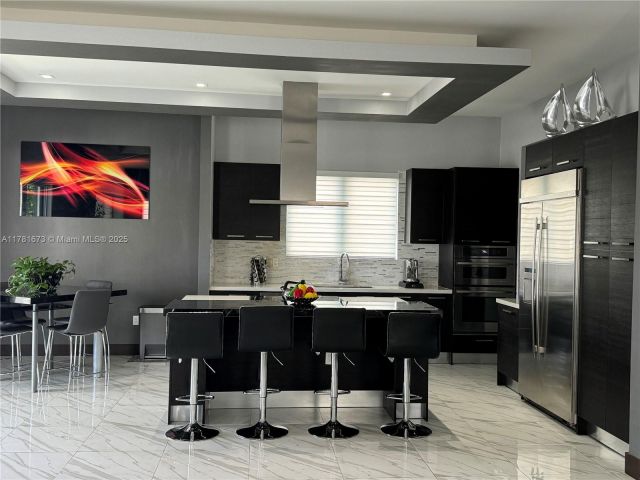 Продажа дома по адресу 8272 NW 33rd Ter - фото 5860956