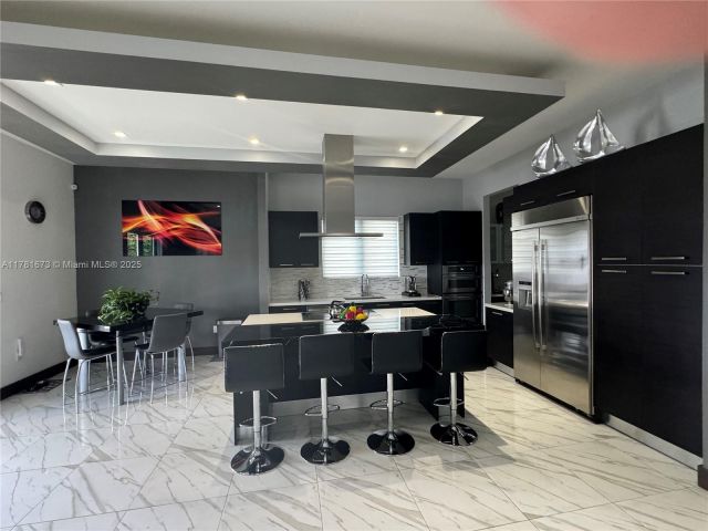 Продажа дома по адресу 8272 NW 33rd Ter - фото 5860957