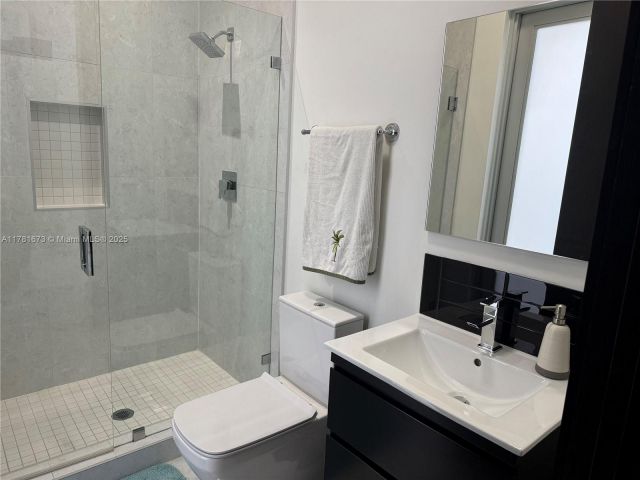 Продажа дома по адресу 8272 NW 33rd Ter - фото 5860958