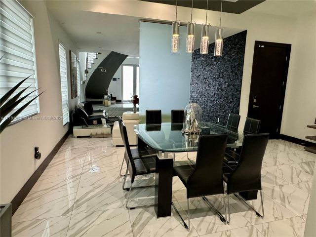 Продажа дома по адресу 8272 NW 33rd Ter - фото 5860962