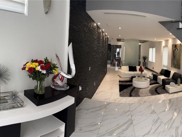 Продажа дома по адресу 8272 NW 33rd Ter - фото 5860965