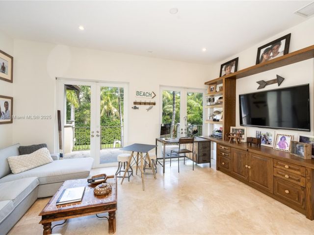 Продажа дома по адресу 31 Island Dr - фото 6112890