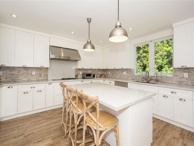 Продажа дома по адресу 31 Island Dr - фото 6112894