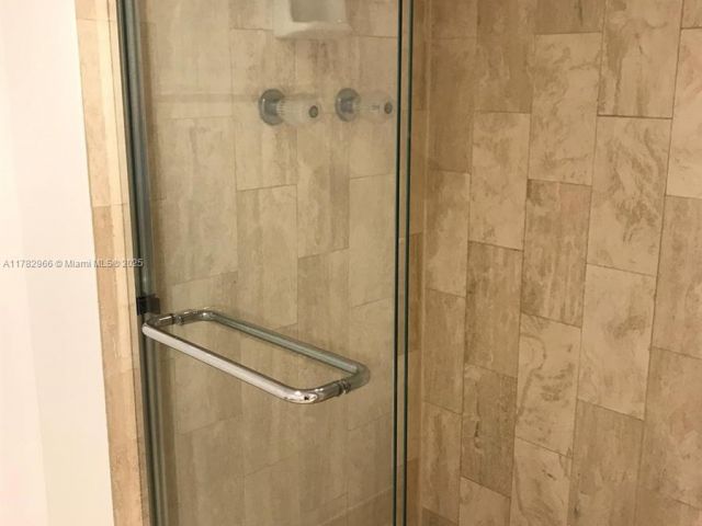 Квартира в аренду номерA-3542 - фото 5858315