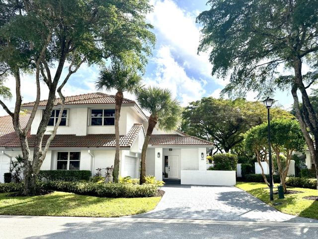 Дом в аренду по адресу 2252 NW 53rd Street - фото 5995756