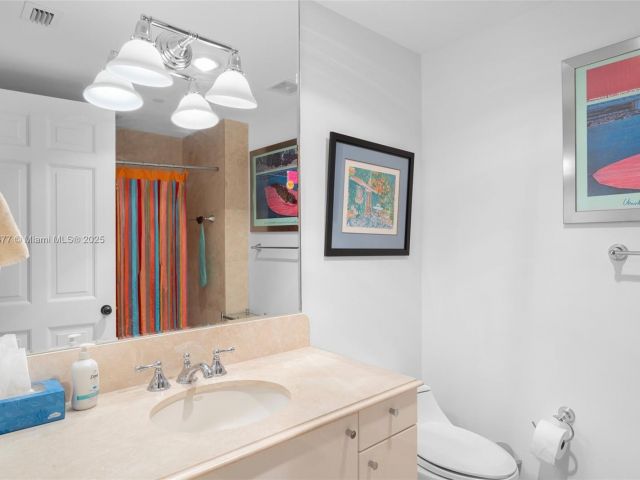 Продажа квартиры # - фото 5906993