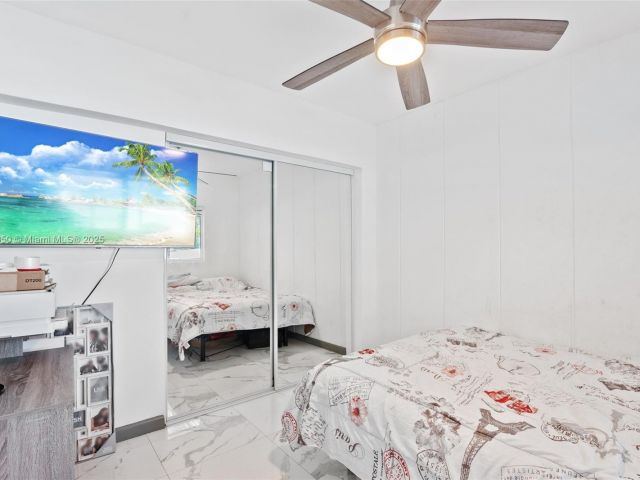 Продажа дома по адресу 5117 Washington St - фото 5875580