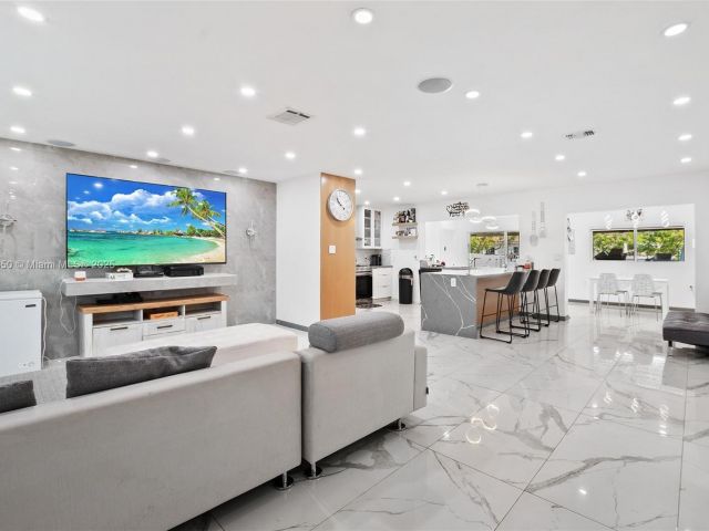 Продажа дома по адресу 5117 Washington St - фото 5875593