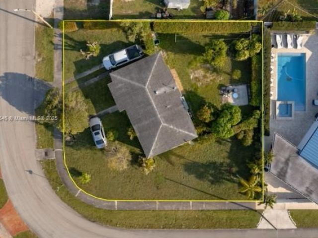 Продажа дома по адресу 5455 SW 116th Ave - фото 5887215