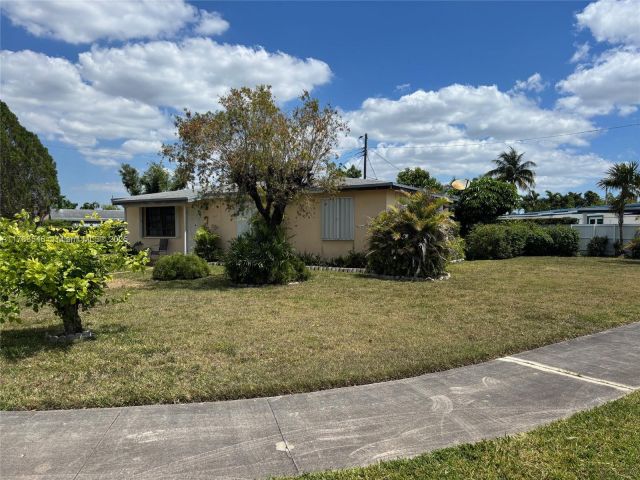 Продажа дома по адресу 5455 SW 116th Ave - фото 5887220