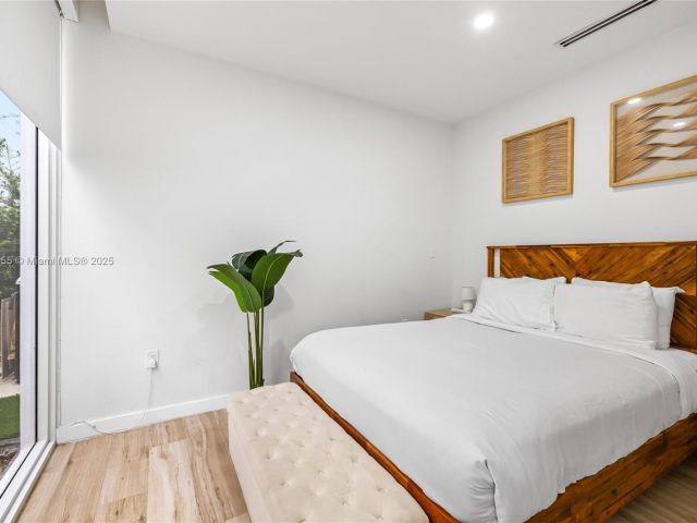 Дом в аренду по адресу 1816 SW 23rd St - фото 6264347