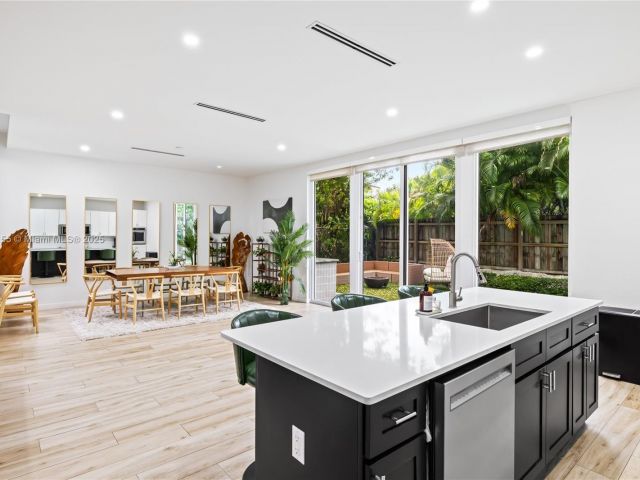 Дом в аренду по адресу 1816 SW 23rd St - фото 6264350