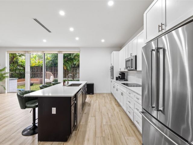 Дом в аренду по адресу 1816 SW 23rd St - фото 6264351