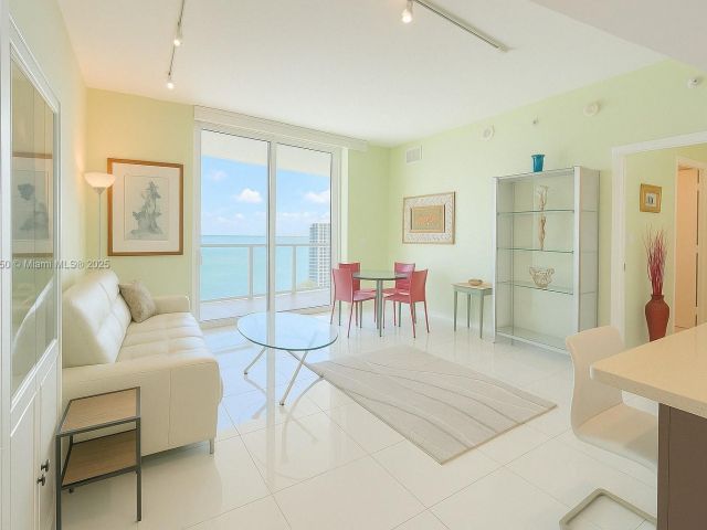 Продажа квартиры #2404 - фото 5928586