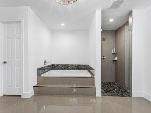 Продажа дома по адресу 7700 NE Spanish Trail Court - фото 6017502