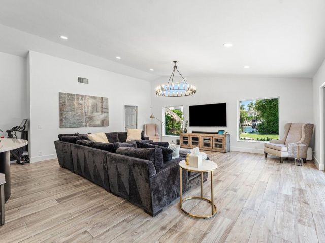 Продажа дома по адресу 7700 NE Spanish Trail Court - фото 6017507