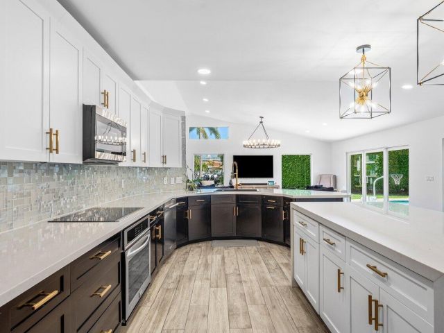 Продажа дома по адресу 7700 NE Spanish Trail Court - фото 6017508