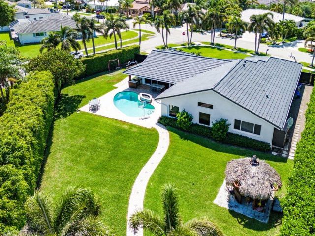 Продажа дома по адресу 7700 NE Spanish Trail Court - фото 6017514