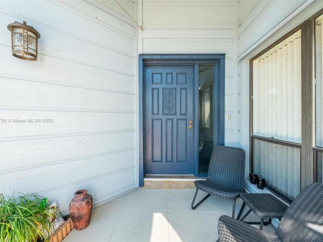 Продажа дома по адресу 9909 NW 52nd Ln - фото 5859255