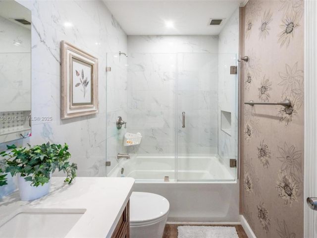 Продажа дома по адресу 9909 NW 52nd Ln - фото 5859259