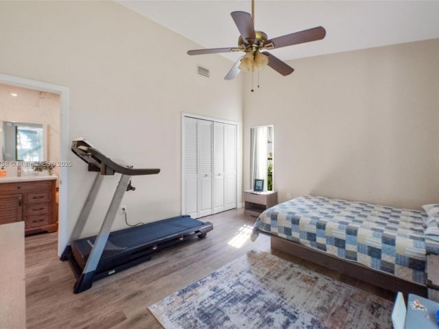 Продажа дома по адресу 9909 NW 52nd Ln - фото 5859260