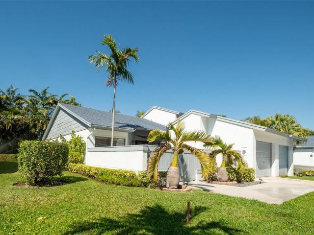 Продажа дома по адресу 9909 NW 52nd Ln - фото 5859274