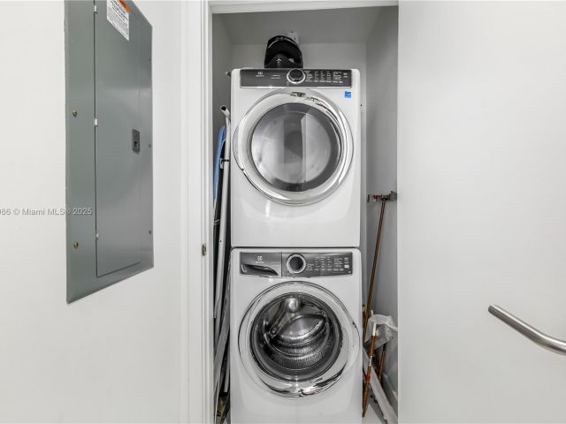 Продажа квартиры #1102 - фото 5923458