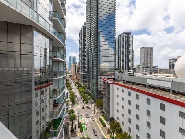 Продажа квартиры #1102 - фото 5923461