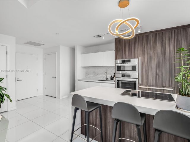 Продажа квартиры #1102 - фото 5923468