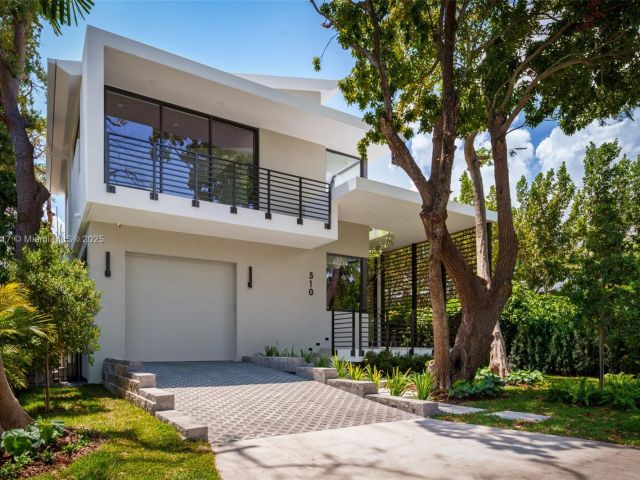 Продажа дома по адресу 510 NE 52nd St - фото 5930412