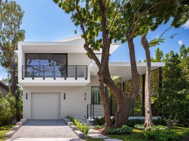 Продажа дома по адресу 510 NE 52nd St - фото 5930413