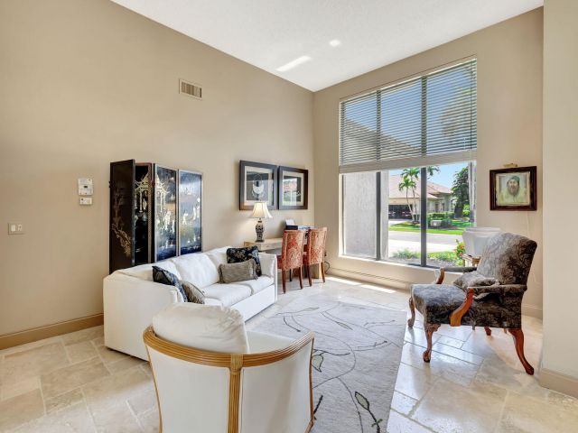 Продажа дома по адресу 17677 Charnwood Drive - фото 6075612