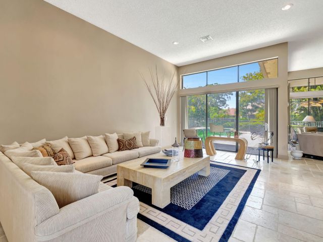 Продажа дома по адресу 17677 Charnwood Drive - фото 6075614